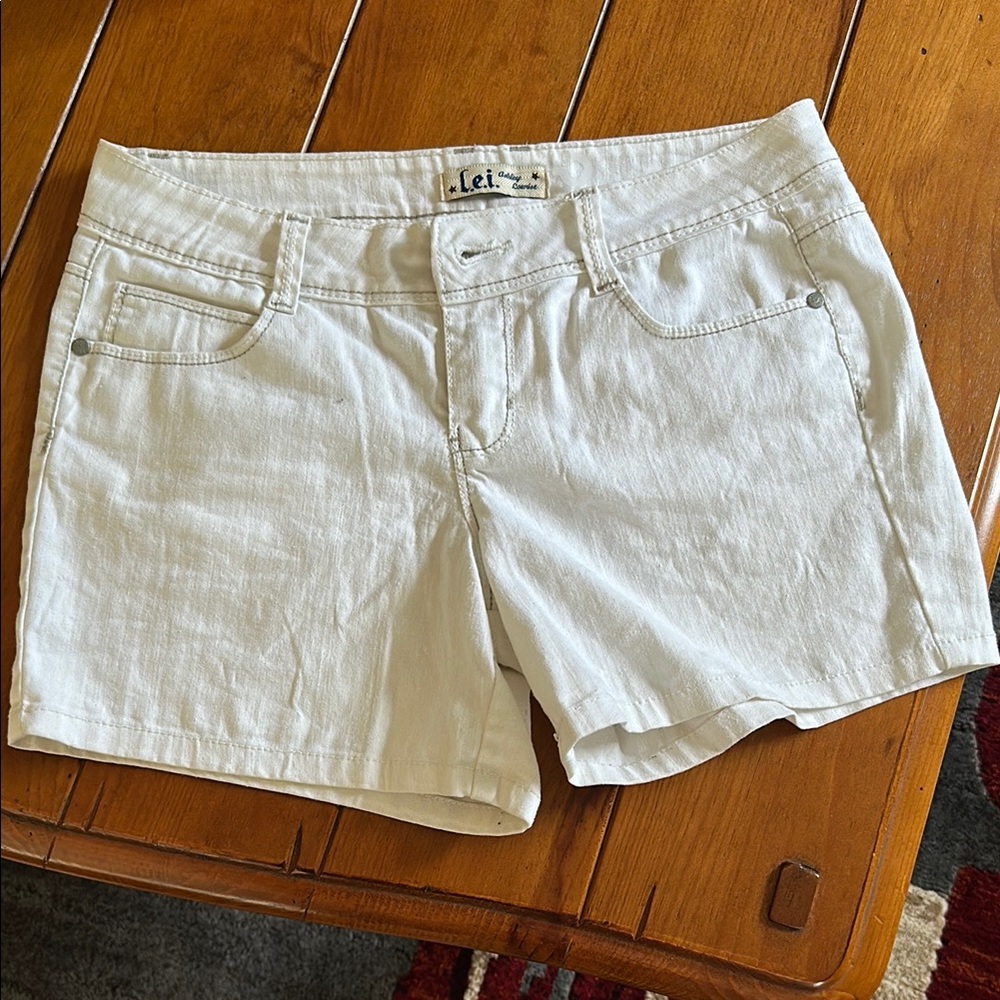 LEI White Jean Shorts with Frayed Hem